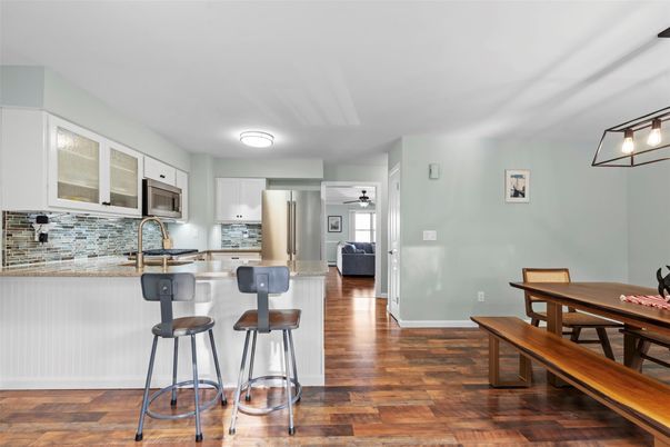 Dining room, Interior, Kitchen, Stainless Steel Appliances, Wood Texture Flooring