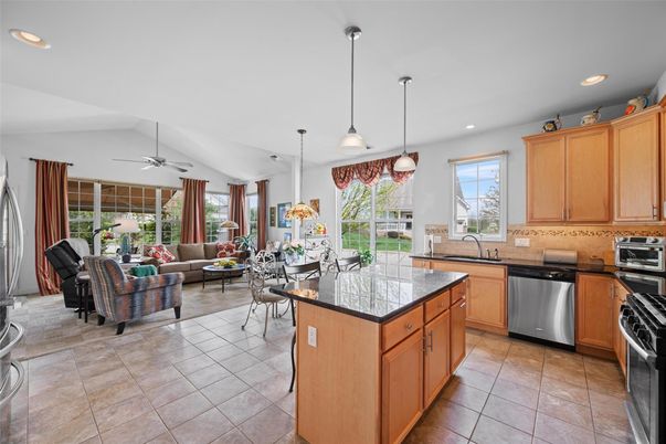 Dining room, Interior, Kitchen, Living room, Pendant Lights, Recessed Lighting, Stainless Steel Appliances