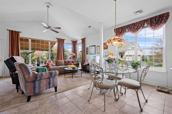 Dining room, Interior, Living room, Pendant Lights