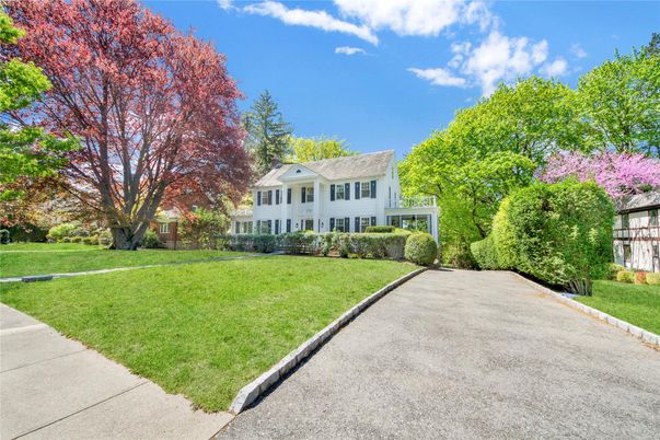 Backyard, Exterior, Facade, French Provincial