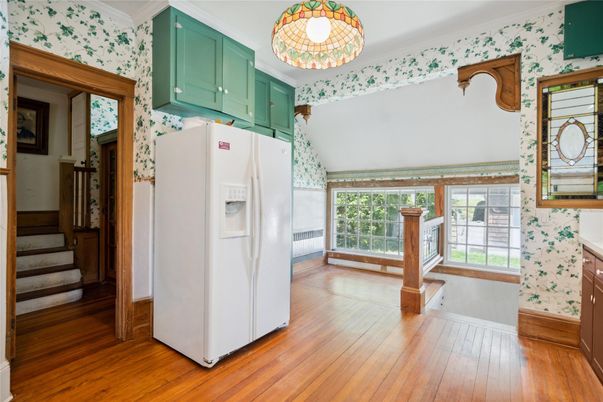 Interior, Kitchen, Pendant Lights, Wood Texture Flooring