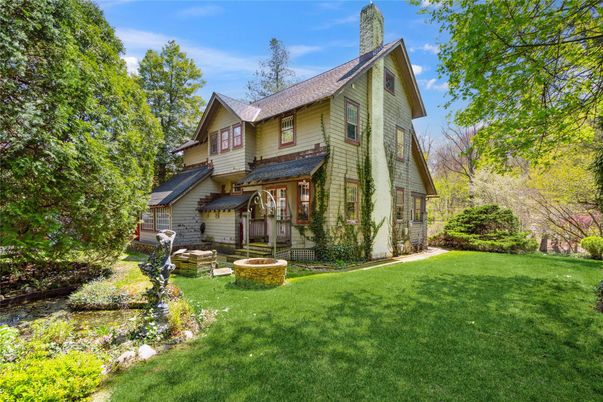 Backyard, Exterior, Facade, Queen Anne Victorian