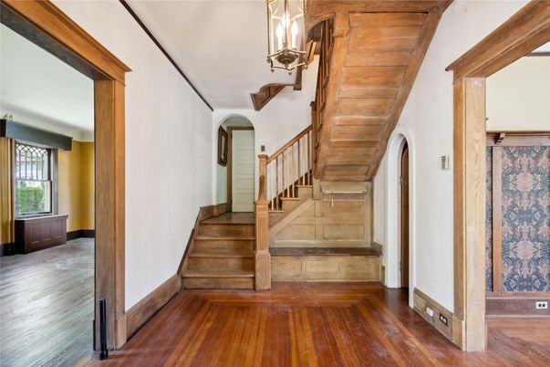 Interior, Pendant Lights, Wood Texture Flooring