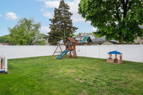 Backyard, Exterior, Playground