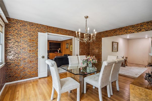 Chandelier, Dining room, Interior, Recessed Lighting, Wood Texture Flooring