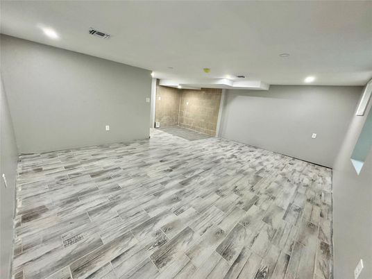 Empty room, Interior, Recessed Lighting, Wood Texture Flooring