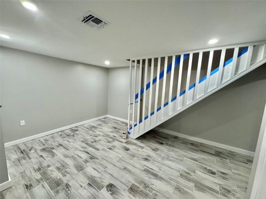 Empty room, Interior, Recessed Lighting, Wood Texture Flooring