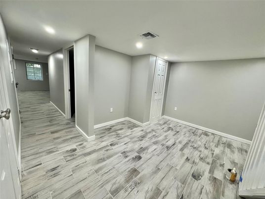 Empty room, Interior, Recessed Lighting, Wood Texture Flooring