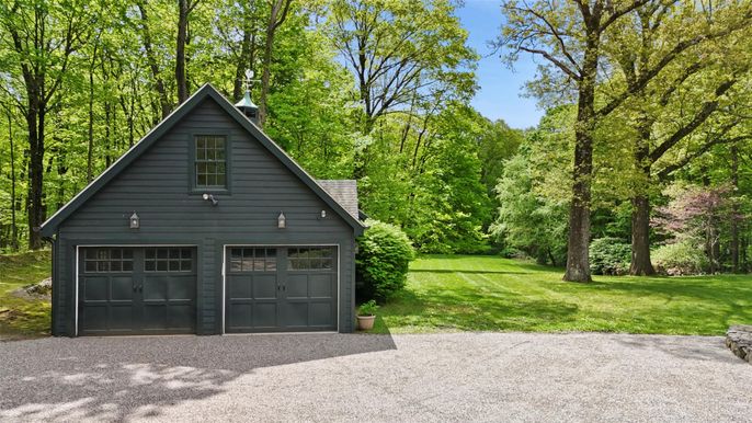 Backyard, Detached Garage, Exterior