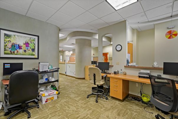 Home Office, Interior