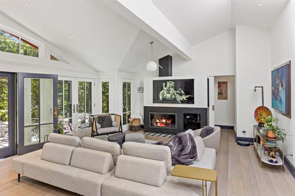 Fireplace, Interior, Living room, Pendant Lights, Recessed Lighting, Wood Texture Flooring