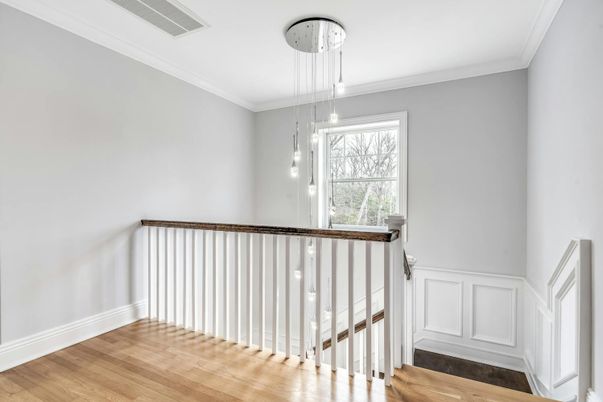 Interior, Pendant Lights, Wood Texture Flooring