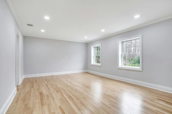 Empty room, Interior, Recessed Lighting, Wood Texture Flooring