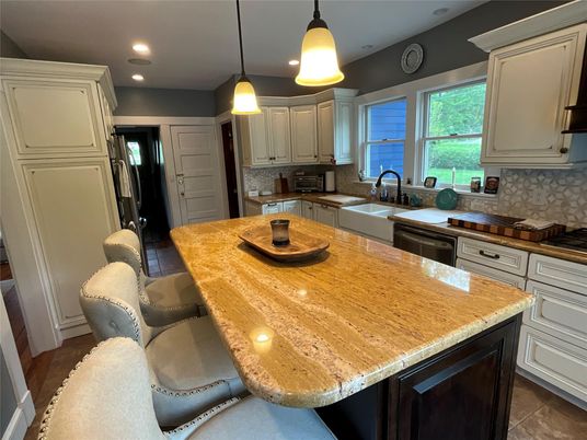Interior, Kitchen, Pendant Lights, Recessed Lighting, Stainless Steel Appliances