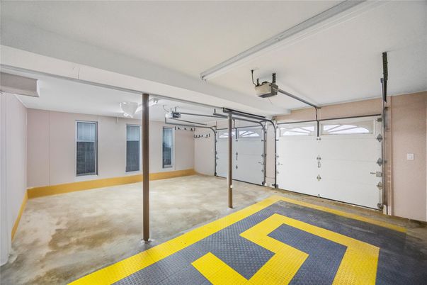 Garage, Interior