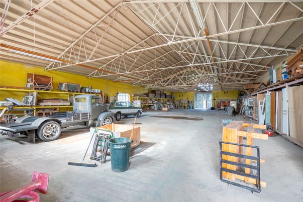 Garage, Interior