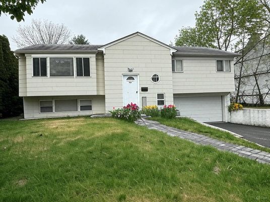 Attached, Exterior, Facade, Raised Ranch