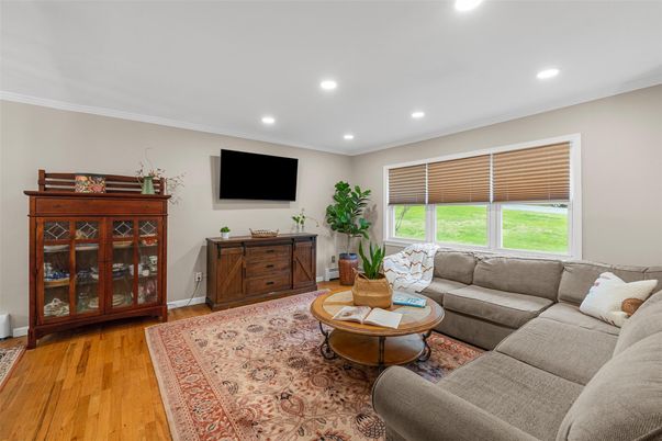 Interior, Living room, Recessed Lighting, Wood Texture Flooring
