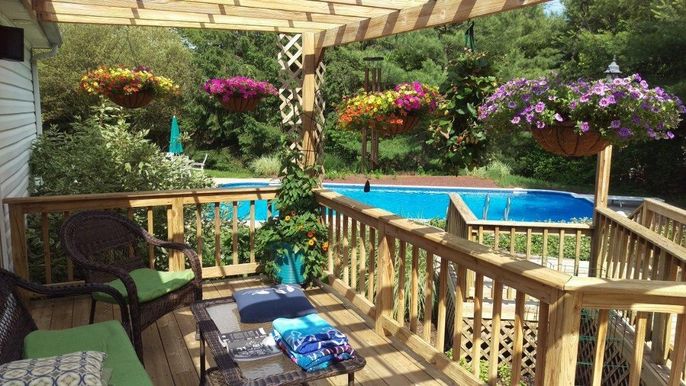 Exterior, Pool