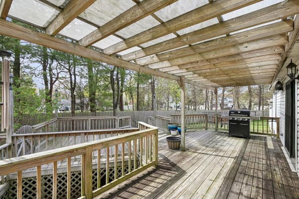 Exterior, Wood Texture Flooring
