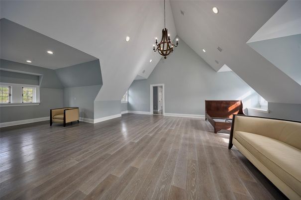 Chandelier, Interior, Piano, Recessed Lighting, Wood Texture Flooring