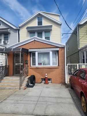 Exterior, Facade, American Craftsman