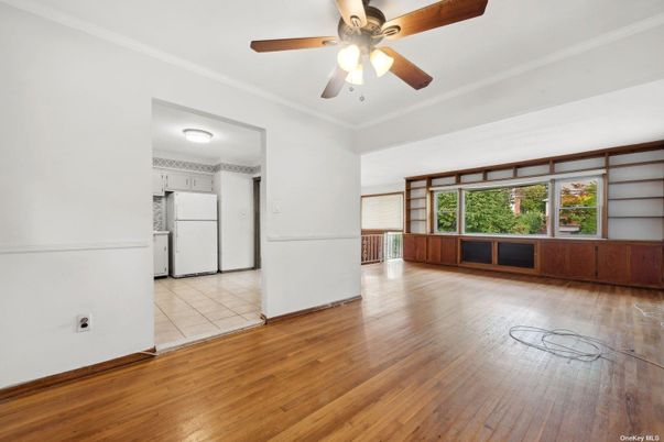 Empty room, Interior, Washer, Wood Texture Flooring