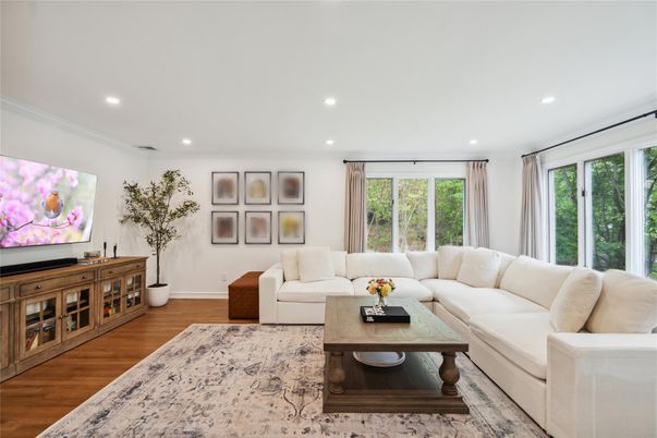 Interior, Living room, Recessed Lighting, Wood Texture Flooring