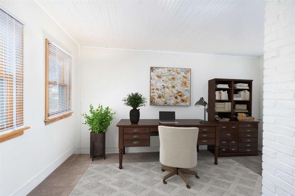 Home Office, Interior