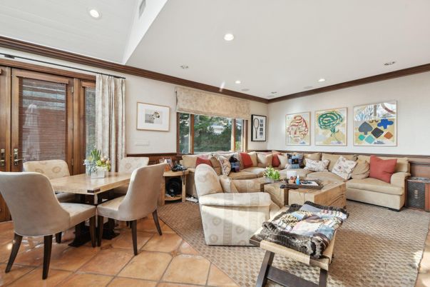Dining room, Interior, Living room, Recessed Lighting