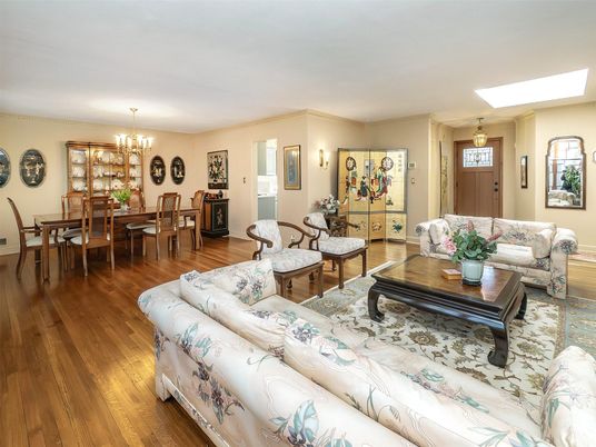 Chandelier, Dining room, Interior, Living room, Wood Texture Flooring