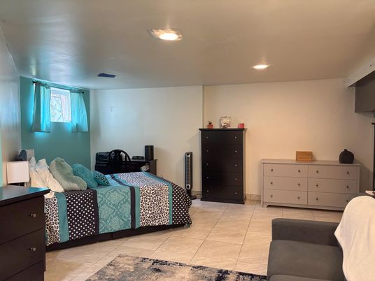 Bedroom, Interior, Recessed Lighting