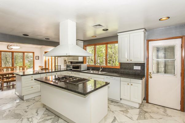 Dining room, Interior, Kitchen, Marble, Recessed Lighting