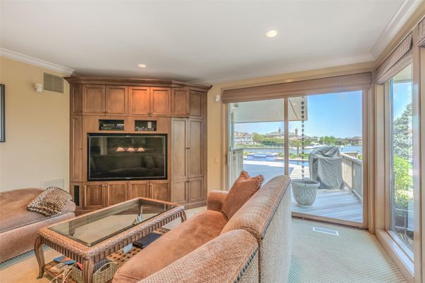 Interior, Living room, Recessed Lighting, Water