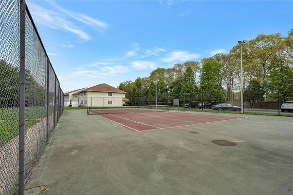Exterior, Tennis Courts