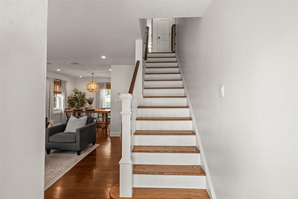 Chandelier, Dining room, Interior, Pendant Lights, Recessed Lighting, Wood Texture Flooring