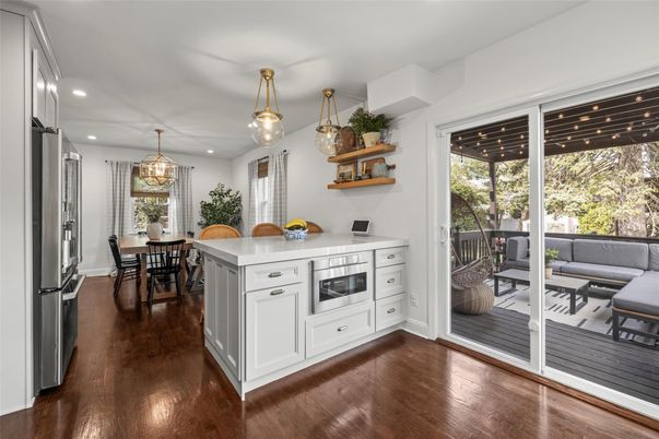 Dining room, Interior, Kitchen, Pendant Lights, Recessed Lighting, Wood Texture Flooring