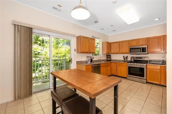 Dining room, Interior, Kitchen, Recessed Lighting, Stainless Steel Appliances