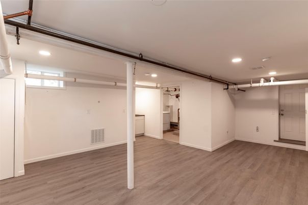 Interior, Recessed Lighting, Wood Texture Flooring