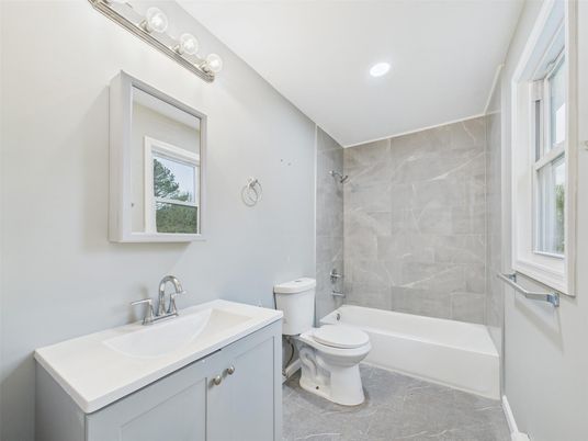 Bathroom, Interior, Marble Walls, Recessed Lighting