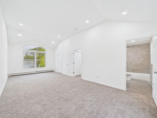 Bathroom, Empty room, Interior, Recessed Lighting