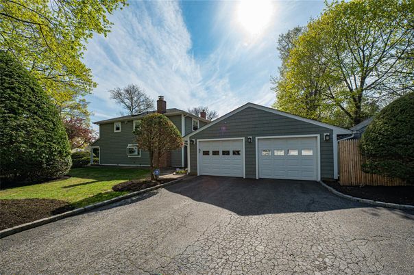 Detached Garage, Exterior