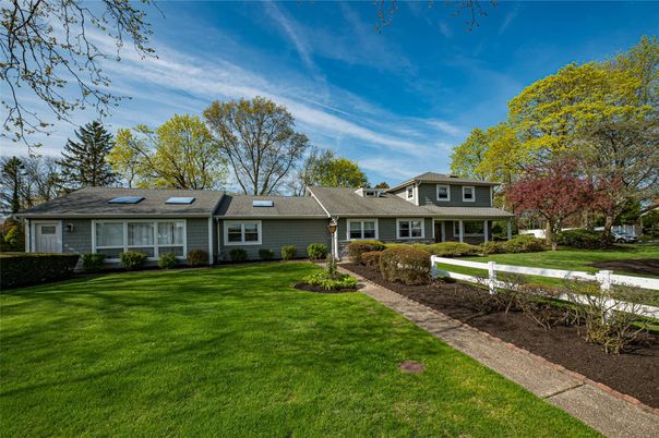 Backyard, Exterior, Facade, Ranch