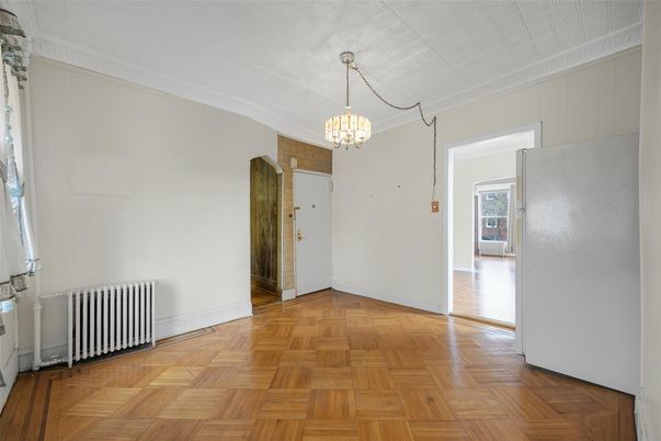 Chandelier, Empty room, Interior, Wood Texture Flooring