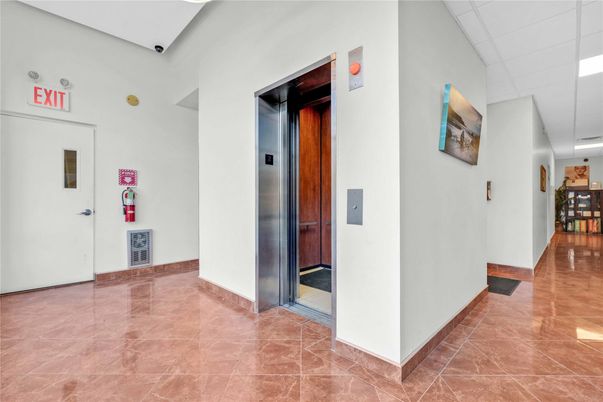 Elevator, Interior