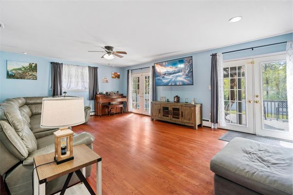 Interior, Living room, Piano, Recessed Lighting, Wood Texture Flooring