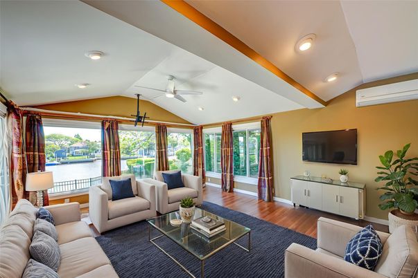 Interior, Living room, Recessed Lighting, Water, Wood Texture Flooring