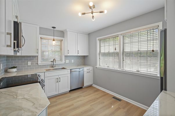 Interior, Kitchen, Pendant Lights, Wood Texture Flooring