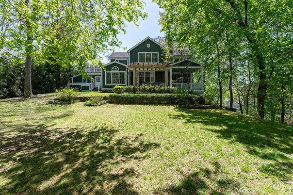 Backyard, Exterior, Facade, Queen Anne Victorian