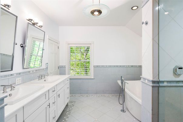 Bathroom, Dual Sink Vanities, Interior, Recessed Lighting